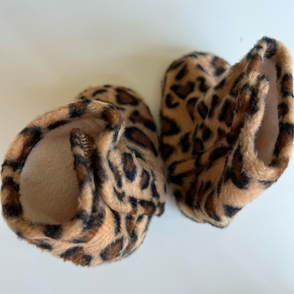 Baby juicy couture shoes. - Picture 3 of 5